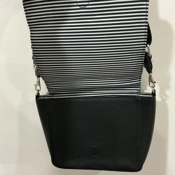 Disney Store Mickey Mouse Icon Square Flair Crossbody Bag Black EUC - Picture 3 of 4